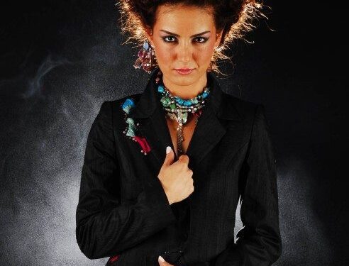ozlem yilmaz 25