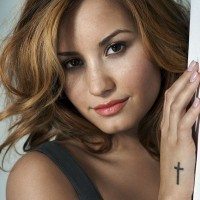 Demi-Lovato-32