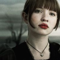 Emily-Browning-Photo-2016-2