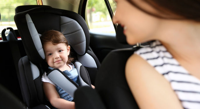 bebek için araba koltuğu şarttır 1