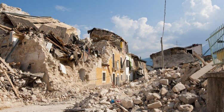 Deprem anında yapılmaması gerekenler