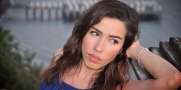 Burcu Güneş Kimdir? 14 burcu güneş 1