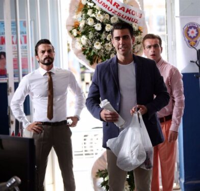 Ailecek Şaşkınız Film Konusu ve Oyuncuları 5 ailecek saskiniz 2 685x656