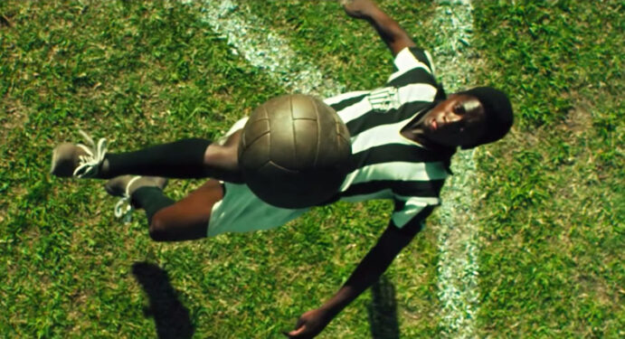 Pele: Bir Efsanenin Doğuşu Filmi Konusu ve Oyuncu Kadrosu 3 pele bir efsanenin dogusu 2