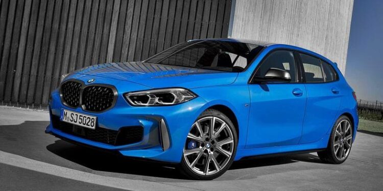 2020 bmw 118i 4 min