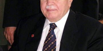 Necmettin Erbakan Kimdir? 8 necmettin erbakan 1