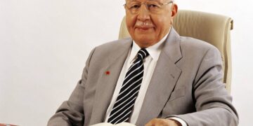 Necmettin Erbakan Kimdir? 6 necmettin erbakan one cikan
