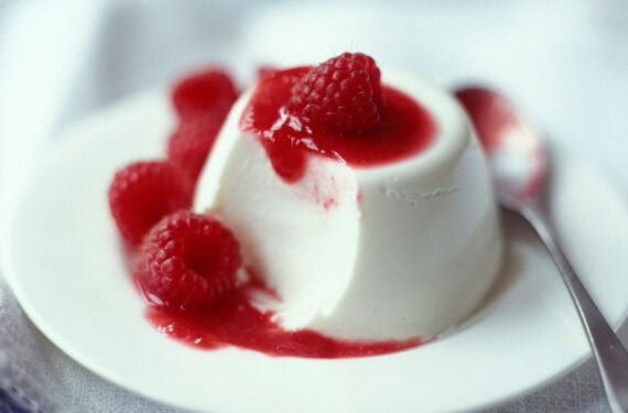 Panna Cotta Tarifi, Nasıl Yapılır? (Videolu) 4 panna cotta 3
