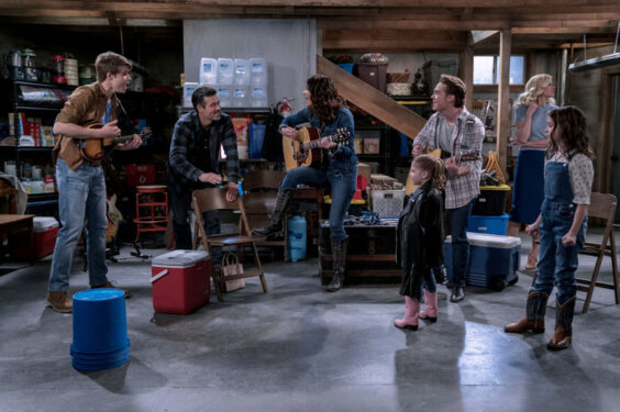 Country Comfort Dizi Konusu ve Oyuncuları 4 Country Comfort Dizi Konusu