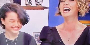 Açelya Akkoyun Kimdir? 14 acelya akkoyun 2