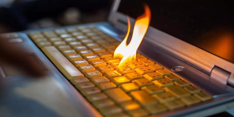 isinan laptop one cikan