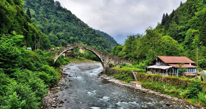 Rize'de Gezip Görmeniz Gereken Harika Köy ve Yaylalar! 3 cat vadisi