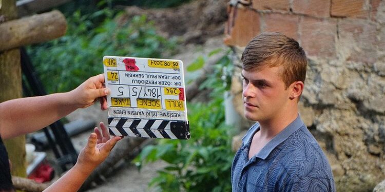 kesisme iyi ki varsin eren film konusu one cikan