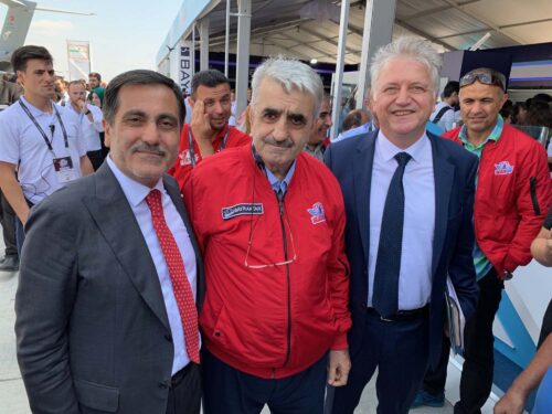 Özdemir Bayraktar Kimdir? 9 ozdemir bayraktar 1