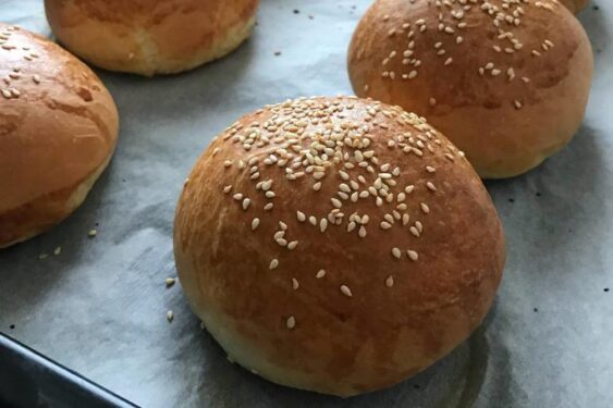 Hamburger Ekmeği Tarifi, Nasıl Yapılır? (Videolu) 4 Hamburger Ekmeği