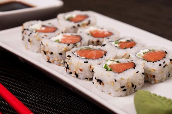 Uramaki Sushi Tarifi, Nasıl Yapılır? 2 Uramaki Sushi