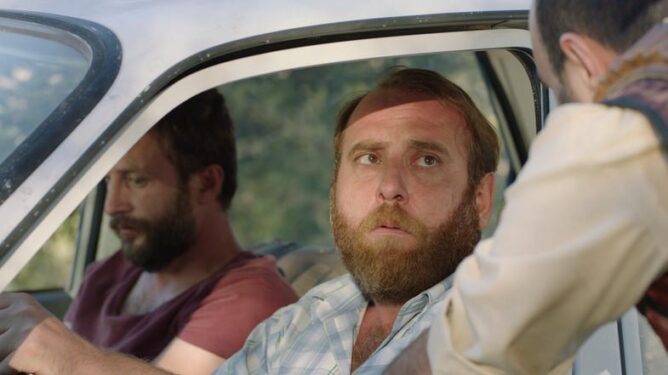 Kaygısız Baş Film Konusu ve Oyuncuları 4 Kaygısız Baş Film Konusu