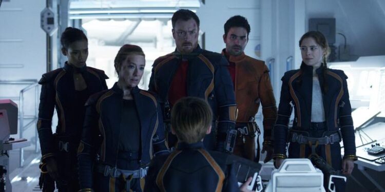 Lost in Space Dizi Konusu ve Oyuncuları 3 Lost in Space