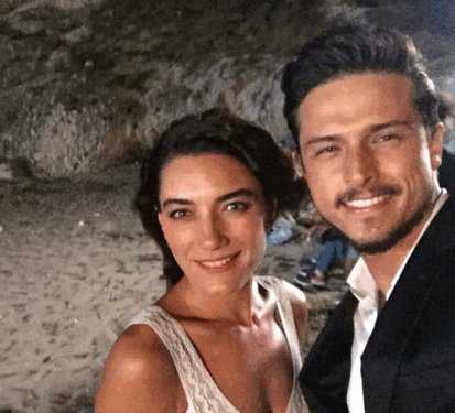 Seviyorum Ama Arkadaşça Filmi Konusu ve Oyuncuları 5 seviyorum ama arkadasca filmi konusu ve oyunculari2