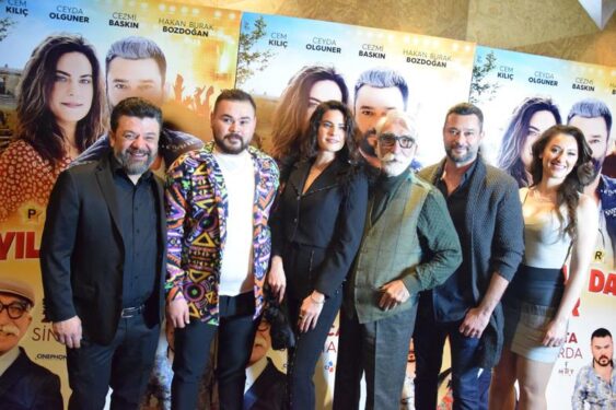 Yıldızlar da Kayar: Popstar Film Konusu ve Oyuncuları 3 Yıldızlar da Kayar: Popstar