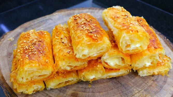 Baklava Yufkasından Börek Tarifi, Nasıl Yapılır? (Videolu) 2 baklava yufkasindan borek tarifi nasil yapilir videolu1