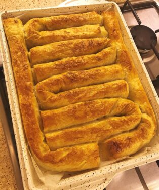Baklava Yufkasından Börek Tarifi, Nasıl Yapılır? (Videolu) 3 baklava yufkasindan borek tarifi nasil yapilir videolu2