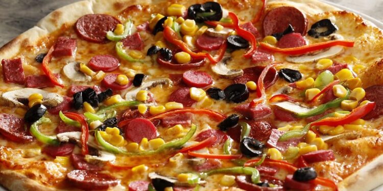 ev yapimi pizza tarifi nasil yapilir videolu1