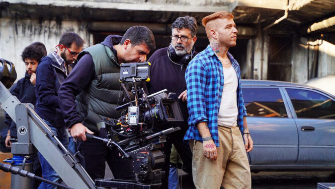 Kendi Yolumda Film Konusu ve Oyuncuları 3 Kendi Yolumda Film Konusu