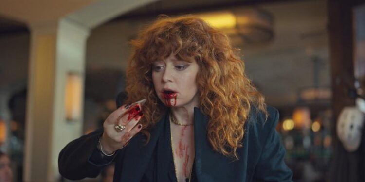 Russian Doll Dizi Konusu ve Oyuncuları 4 Russian Doll dizisi