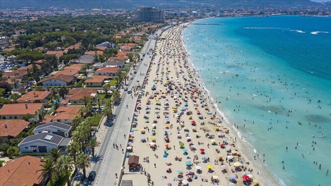 Türkiye’de En Çok Ziyaret Edilen 10 Yer: Tatil Planına Eklemeden Geçme! 8 Turkiye de Balayina icin gidilecek en iyi 22 yer Cesme