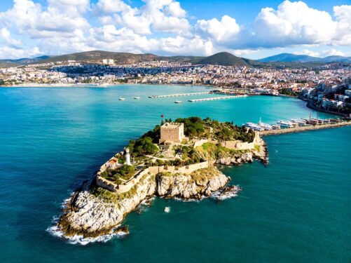 Türkiye’de En Çok Ziyaret Edilen 10 Yer: Tatil Planına Eklemeden Geçme! 10 Turkiye de Balayina icin gidilecek en iyi 22 yer Kusadasi