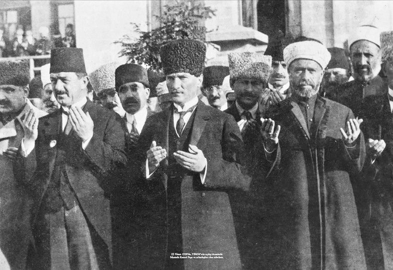 Atatürk İlkeleri ve İnkılapları