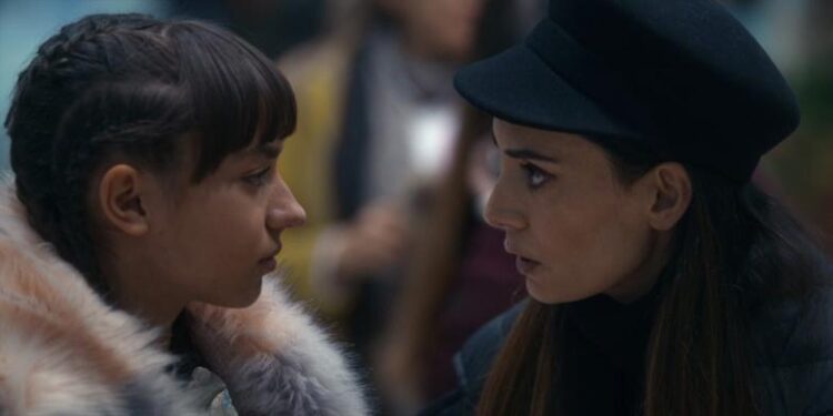 Biz Kimden Kaçıyorduk Anne? Dizi Konusu ve Oyuncuları 4 biz kimden kaciyorduk anne dizisi 3