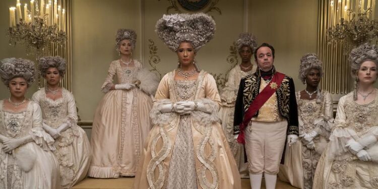 Bridgerton. (L to R) Golda Rosheuvel as Queen Charlotte, Hugh Sachs as Brimsley in episode 201 of Bridgerton. Cr. Liam Daniel/Netflix © 2022
