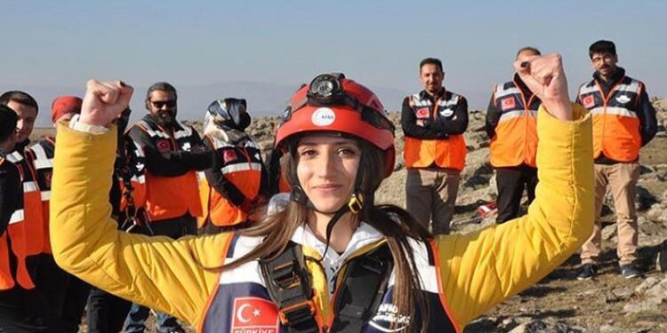 AFAD Gönüllüsü Nasıl Olunur? Nereden Başvurulur? Şartları Neler?