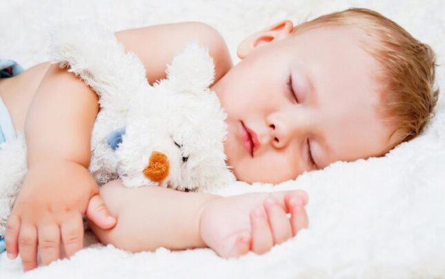 Bebeklere Uyku Eğitimi