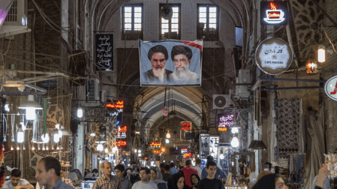 İran'ın İslam Devrimi Ülkeyi Nasıl Değiştirdi? 4 islam devrimi 3