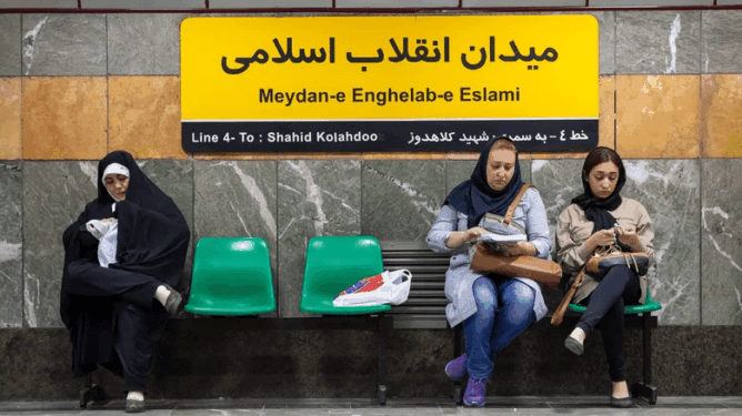 İran'ın İslam Devrimi Ülkeyi Nasıl Değiştirdi? 5 islam devrimi 4