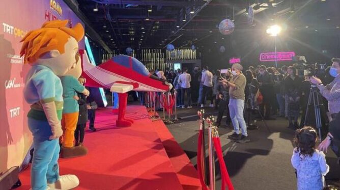 Aslan: Hürkuş Kayıp Elmas Film Konusu ve Oyuncuları 3 aslan hurkus kayip elmas filmi 3