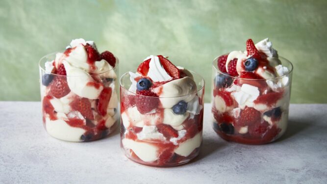 Eton Mess Tarifi, Nasıl Yapılır? (Videolu) 2 Eton Mess Tarifi