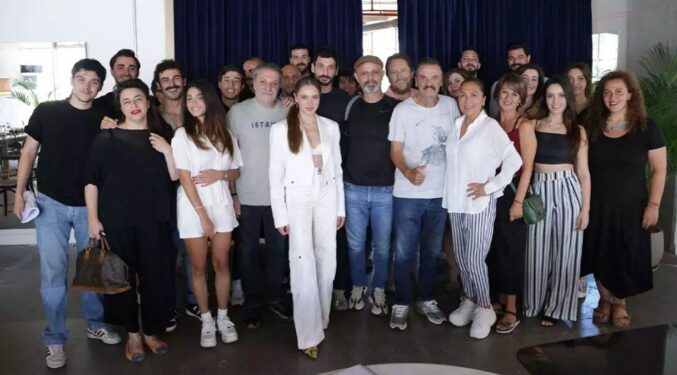 Hudutsuz Sevda Dizi Konusu ve Oyuncuları 4 hudutsuzsevdaaaa