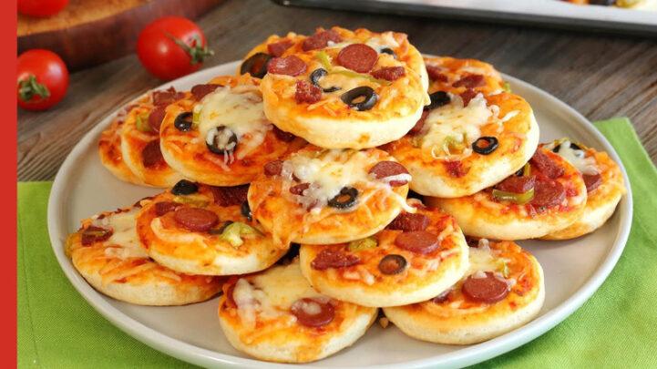 Mini Pizza Tarifi, Nasıl Yapılır? (Videolu)