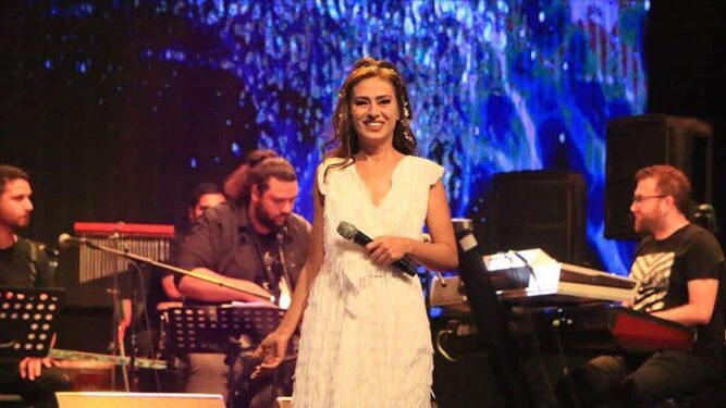 Yıldız Tilbe'nin En Sevilen 10 Şarkısı! 2 yild