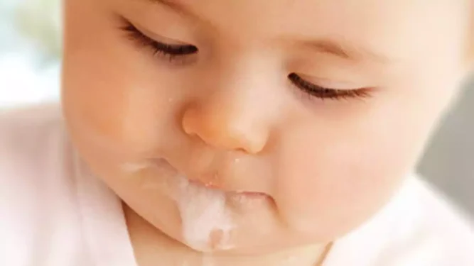 Bebek Reflüsüne Ne İyi Gelir? 10 Öneri! 2 bebek reflüsü