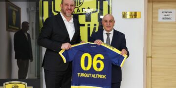 Turgut Altınok Kimdir? 3 turgut altinok kimdir 1