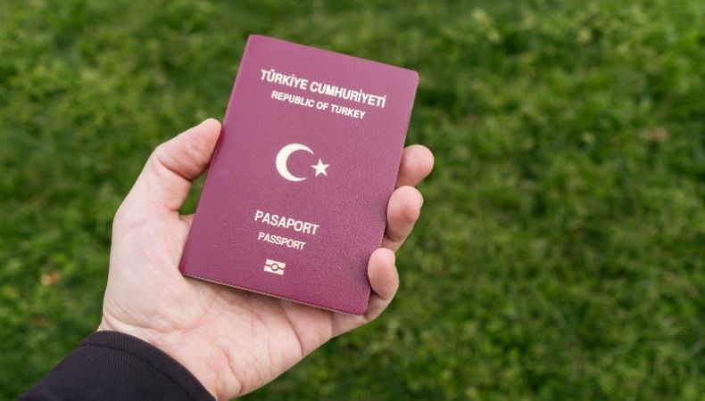 tum yonleriyle turk pasaportu ve ozellikleri 1 1