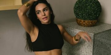 Sahra Şaş Kimdir?