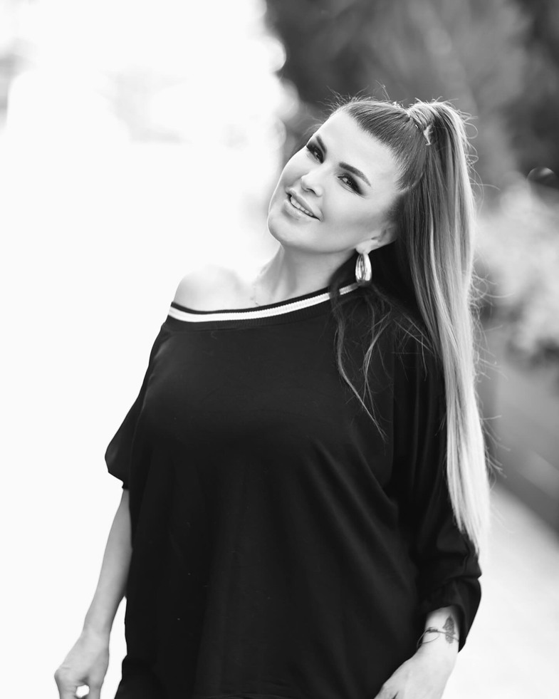 Nuray Sayarı