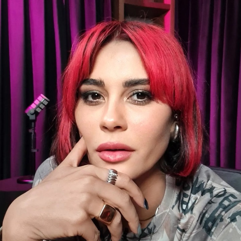 Asena Tuğal Kimdir? 4 asena tugal kimdir 4