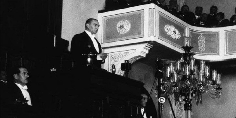 Atatürk’ün Cumhurbaşkanı Unvanıyla Yaptığı İlk Konuşması (29 Ekim 1923) 2 Atatürk’ün Cumhurbaşkanı Unvanıyla Yaptığı İlk Konuşması